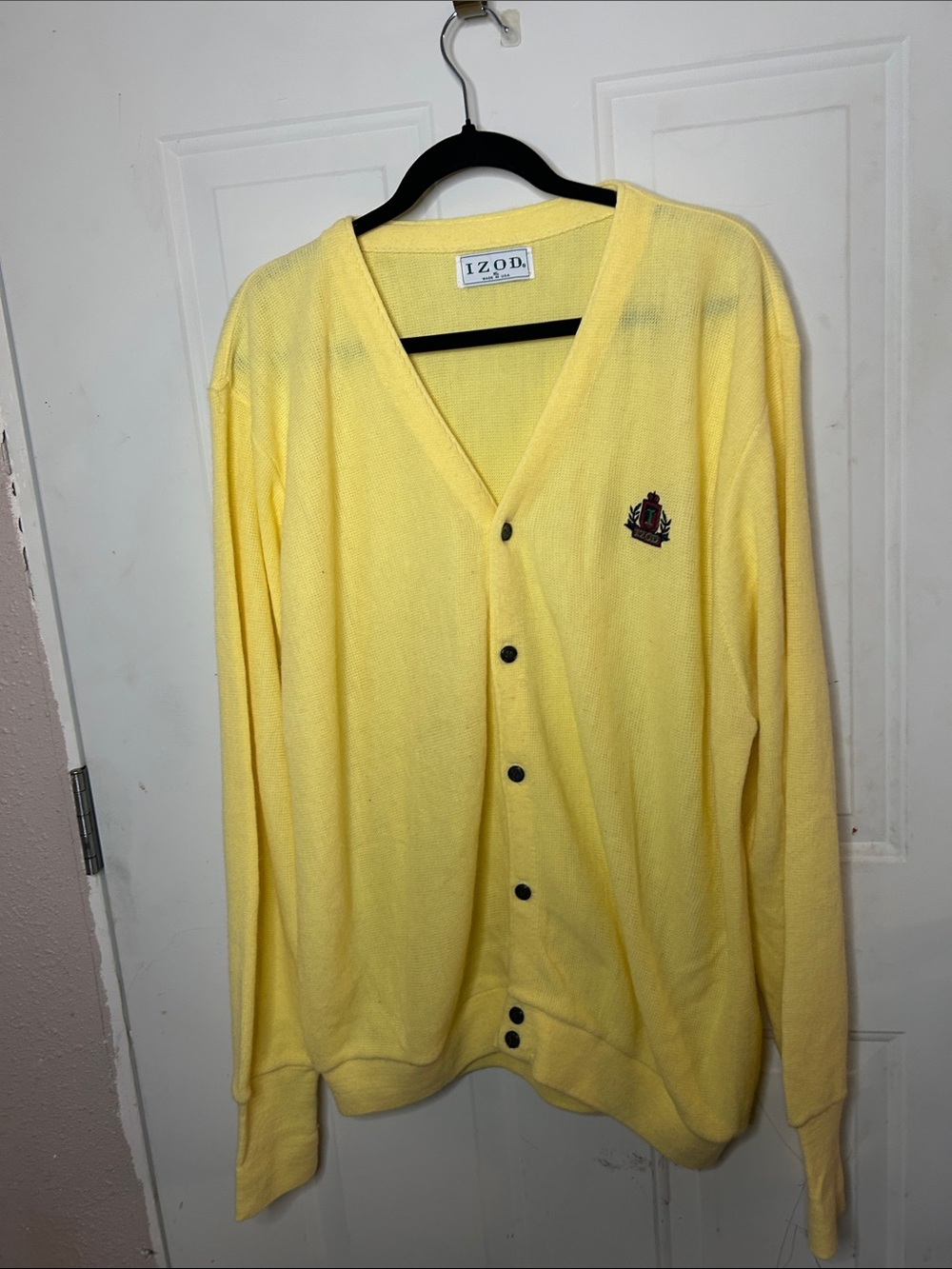Izod Men’s Pale Yellow V-Neck Button Cardigan with Crest